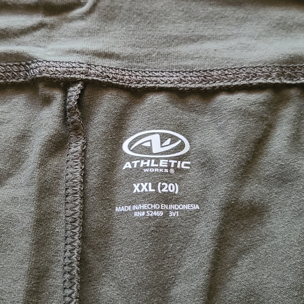 Athletic Works Olive and Coral Capri Pants Bundle - Picture 4 of 8
